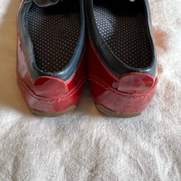 L.L. Bean Red Flats with Bow Detail. Preppy, collegiate. - Picture 3 of 6